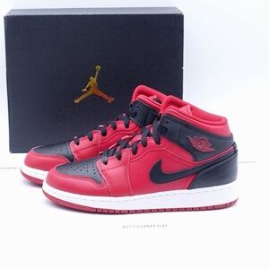 NEW Air Jordan Retro 1 Mid Reverse Bred Sneakers Gym Red